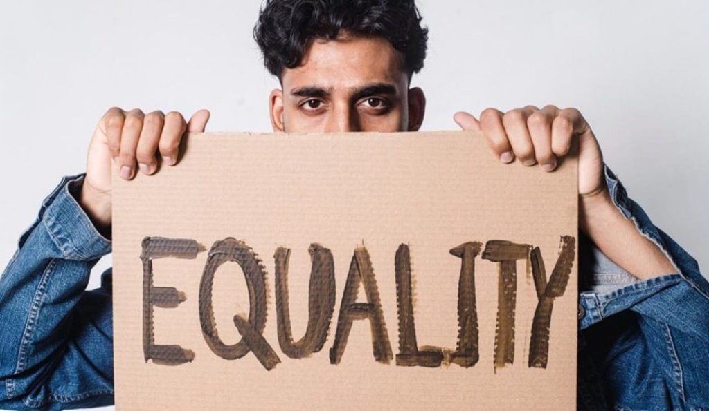 Principle of Equality and Its Implementation in the Social Media Sphere